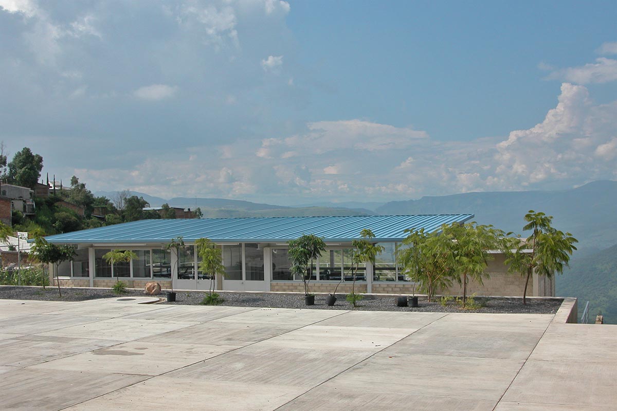 Centro Educativo La Barranca, 2001 - 2002 : Francisco Ugarte
