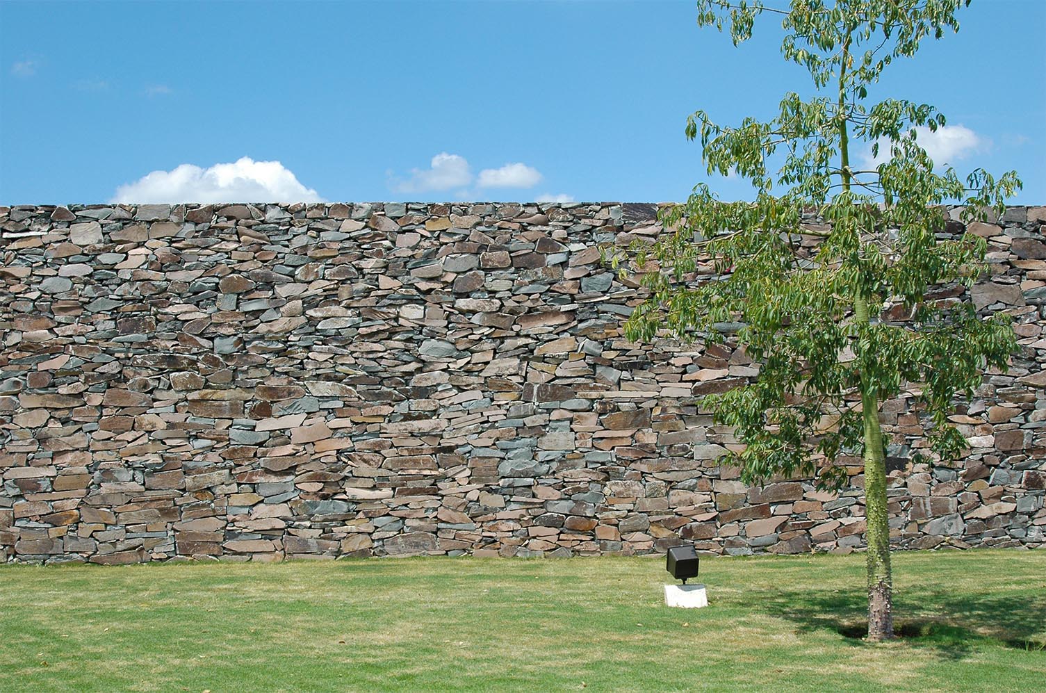 El Río Country Club Ingreso, 2001 : Francisco Ugarte