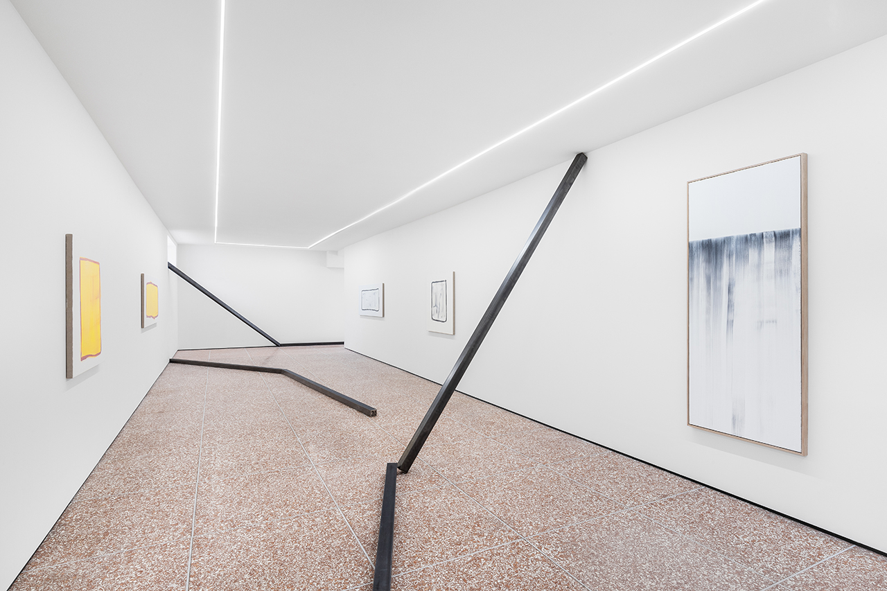 Amarillo casi Rojo, casi Azul : Francisco Ugarte