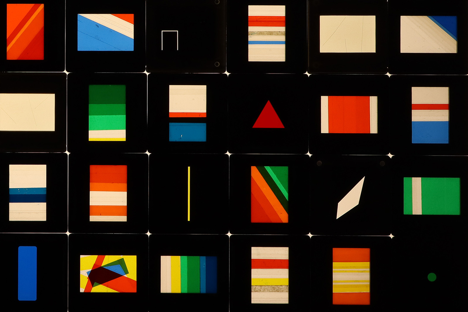 Sin título (Caja de luz con diapositivas 4), 2025 : Francisco Ugarte