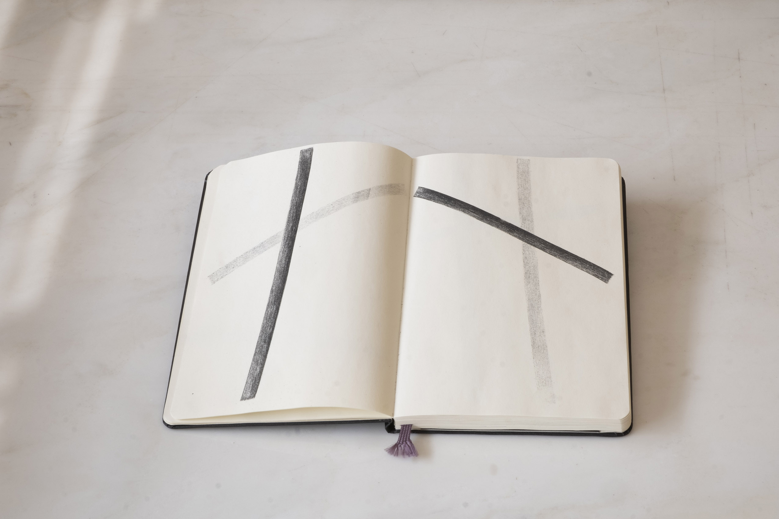 Sin título (Calca cruces, libreta), 2015 : Francisco Ugarte