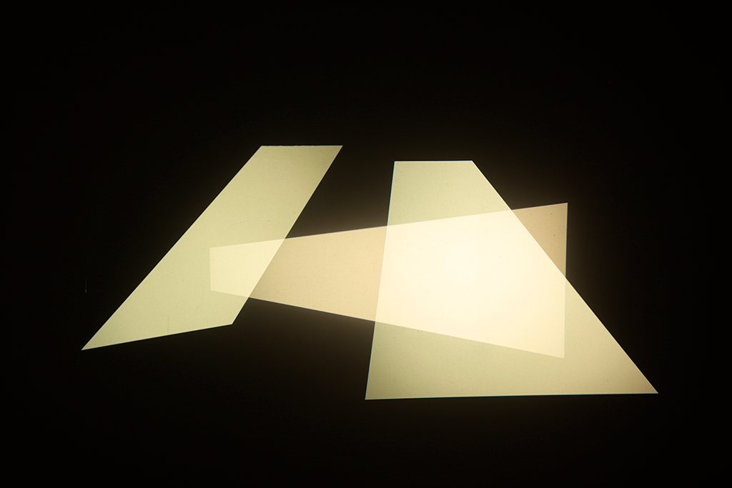 Sin título (tres proyectores, fotografías), 2013 : Francisco Ugarte